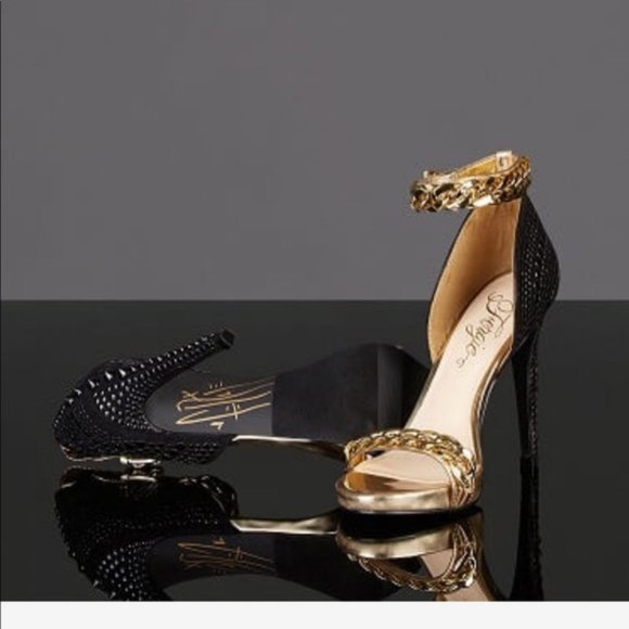 STUNNING FERGI FAB HEELS! - Picture 3 of 5